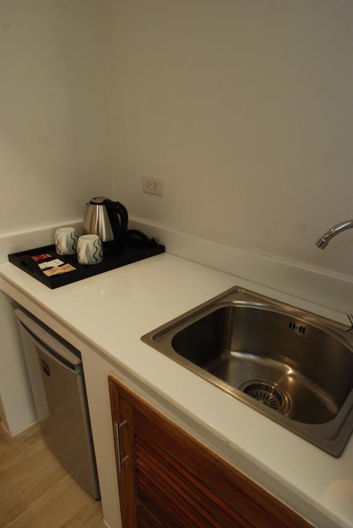 The Citywalk Suites Apartment Антиполо Номер фото